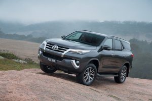 2016 Toyota Fortuner 4 300x200