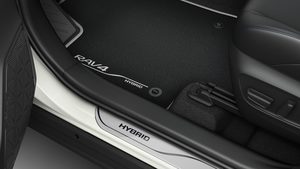 Toyota Rav4 2019 Gallery 20 Full Tcm 3060 1529389 300x169