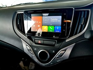 Apple CarPlay and Android Auto for your tracks